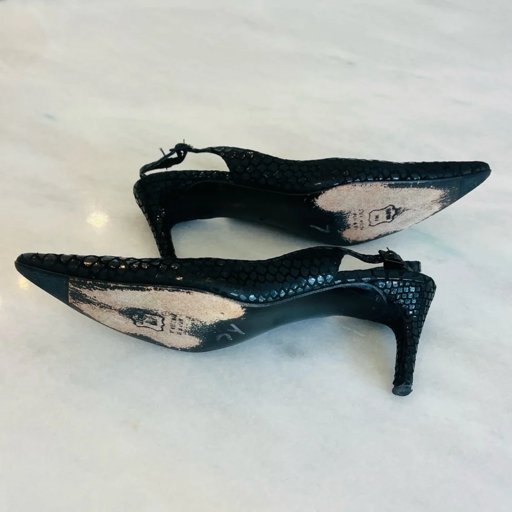 Stuart Weitzman Black Textured Snake Skin Slingback Pointed Heels Size 7 Narrow